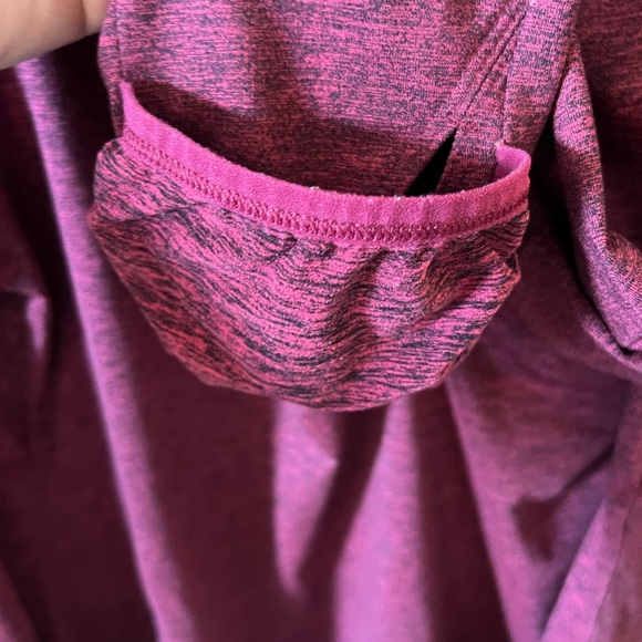 Kirkland women’s running shirt. - Picture 6 of 6